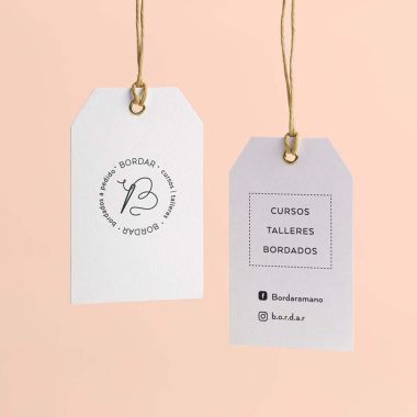 Thẻ treo - thẻ bài